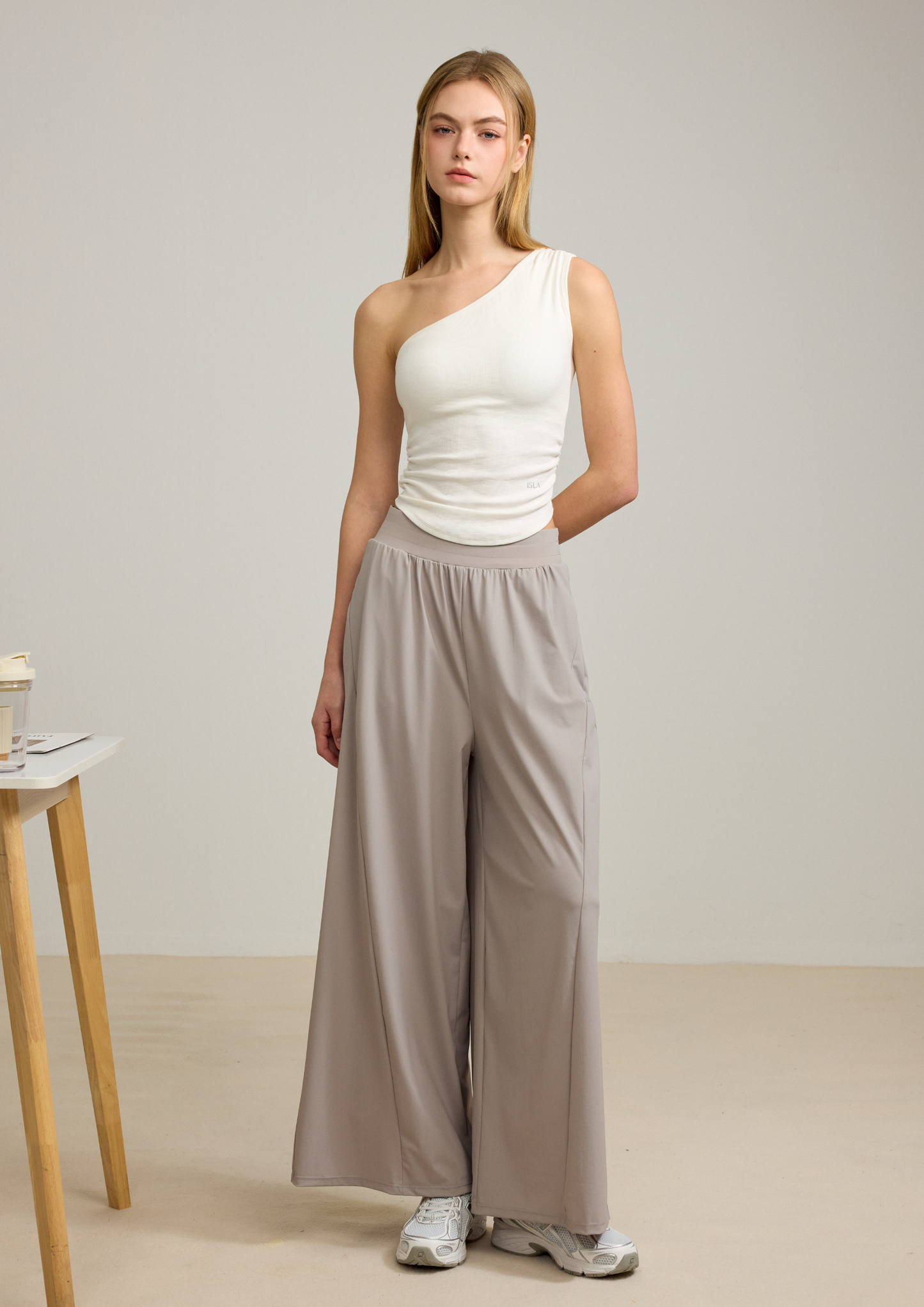 ISLAB074 Sculpt One-Shoulder Bra Top