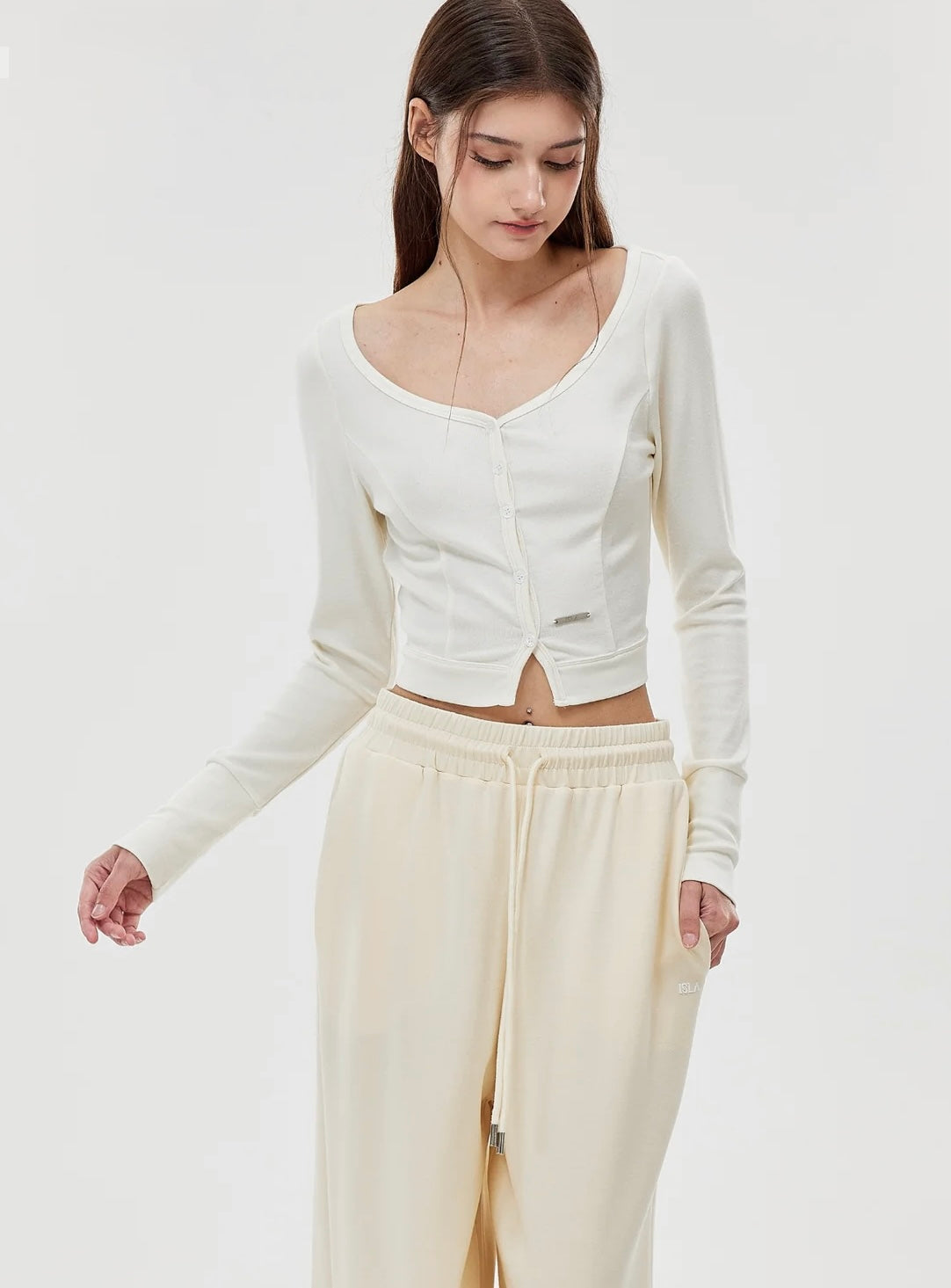 ISLAOUT074 Button Scoop Neck Cropped Cardigan — image 18