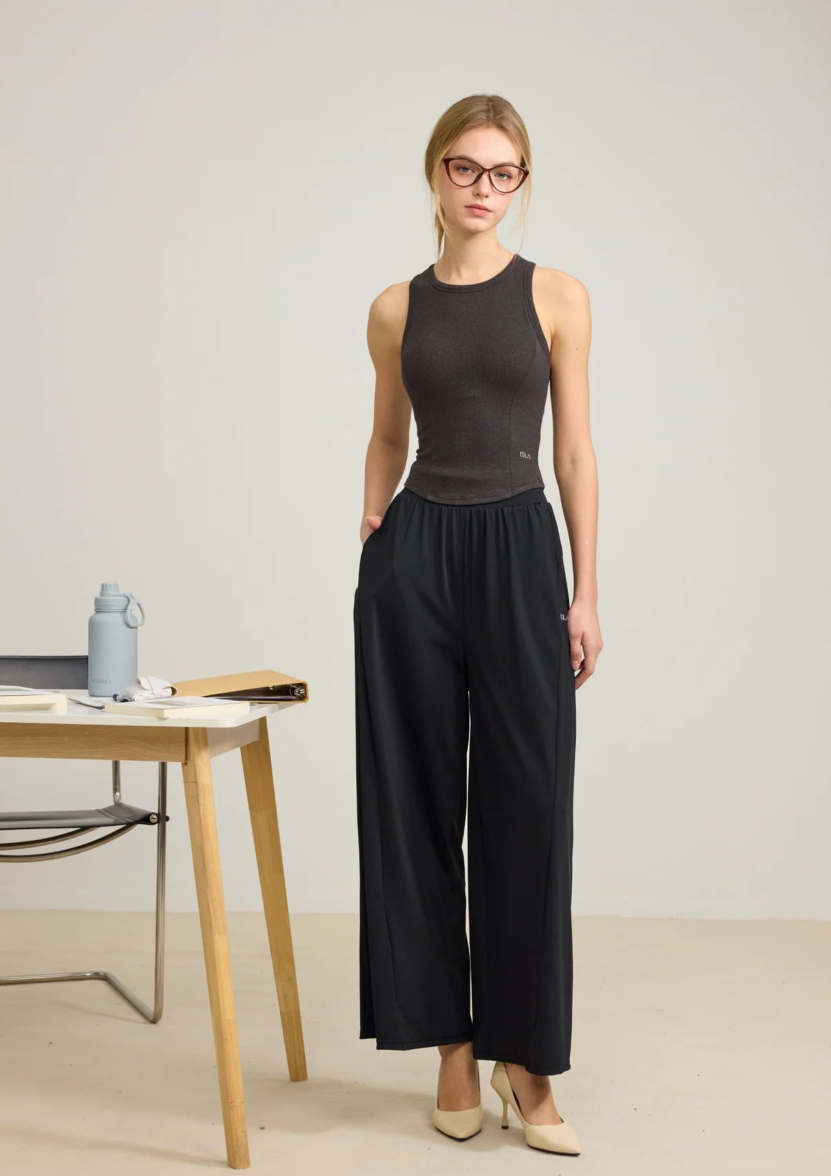 ISLAB075 Line Form Bra Top