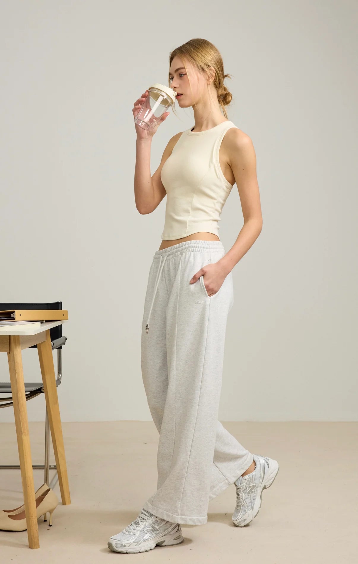 ISLAB075 Line Form Bra Top