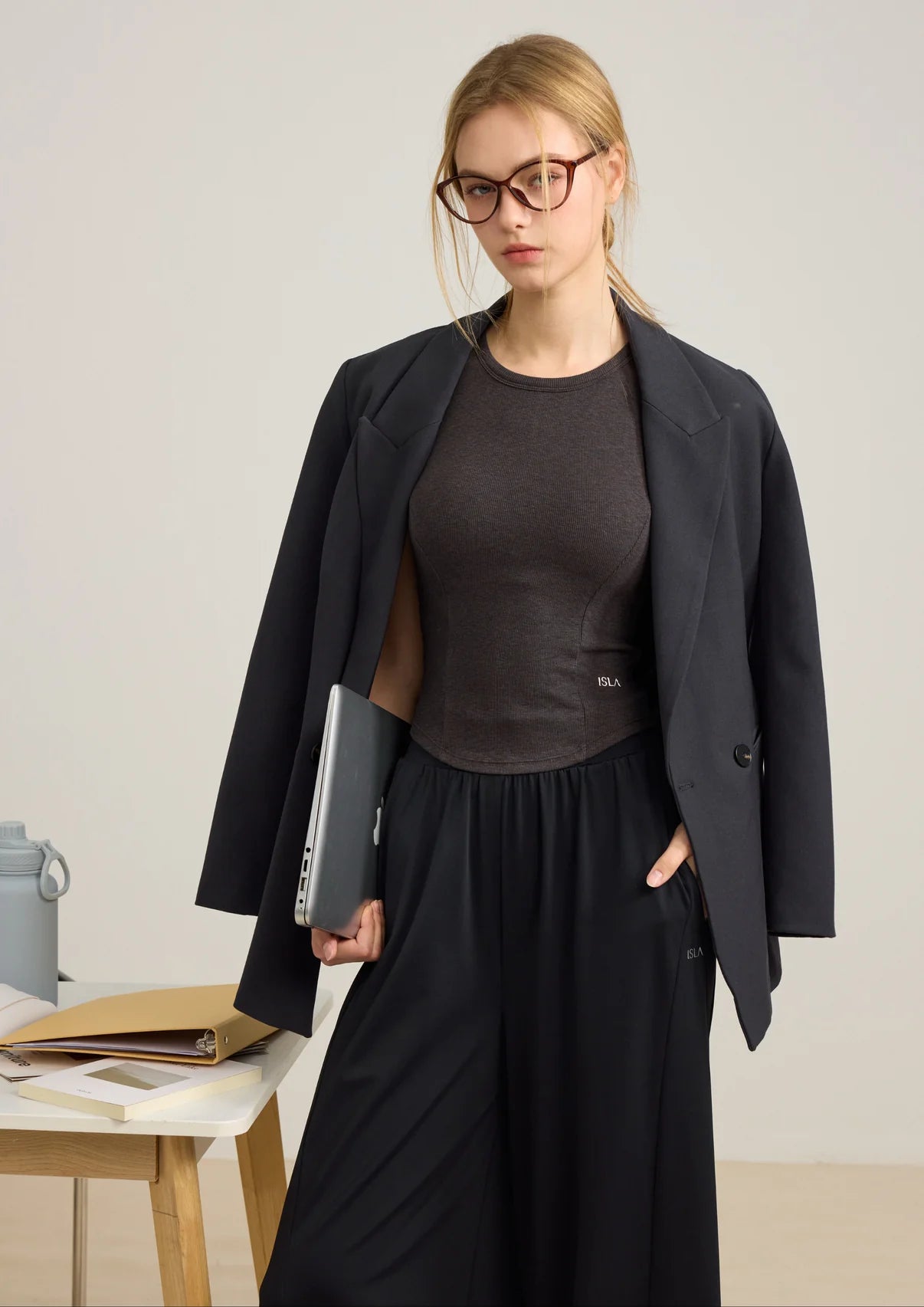 ISLAB075 Line Form Bra Top
