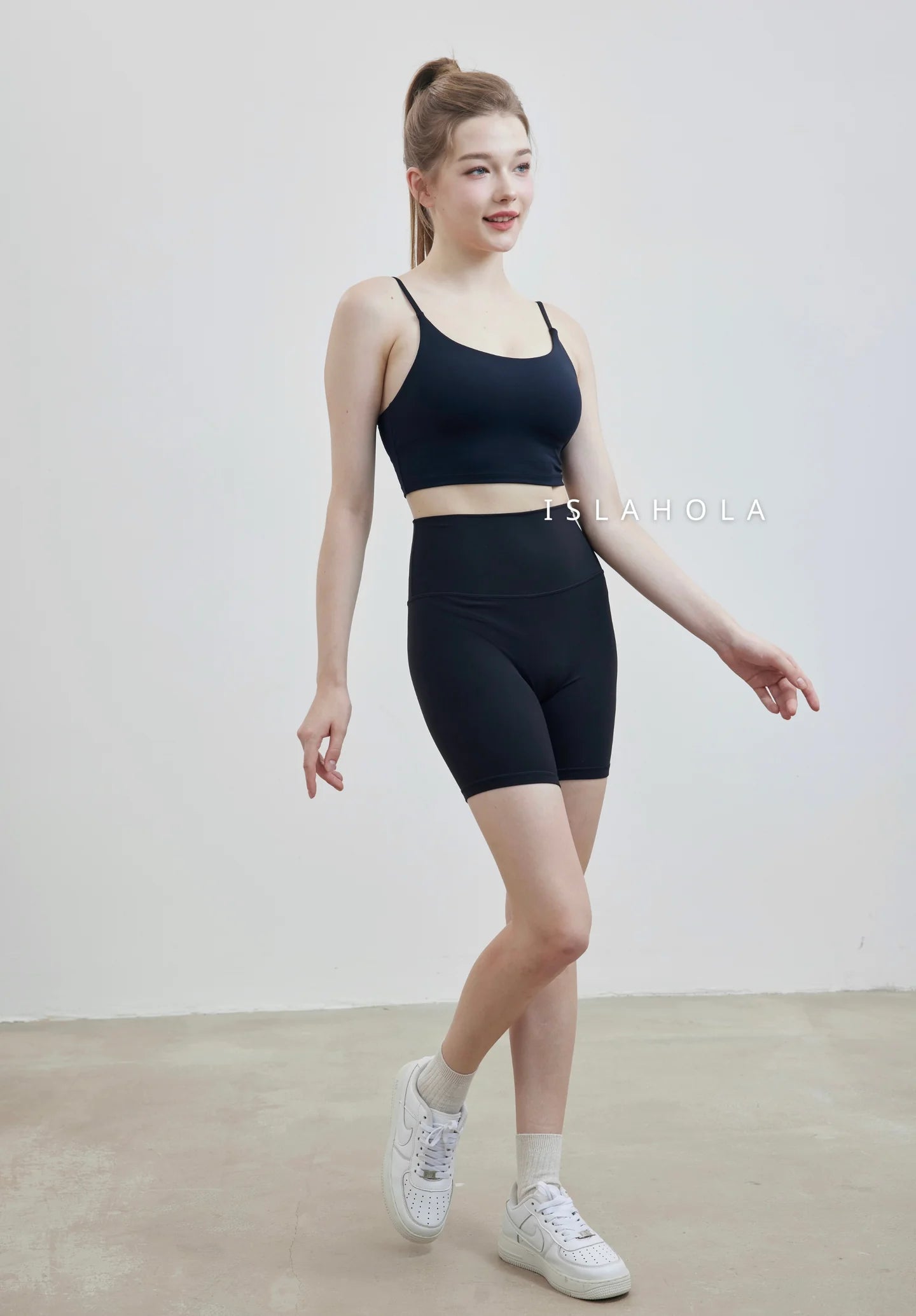 ISLAB048 Marshmallow thin strap bra top