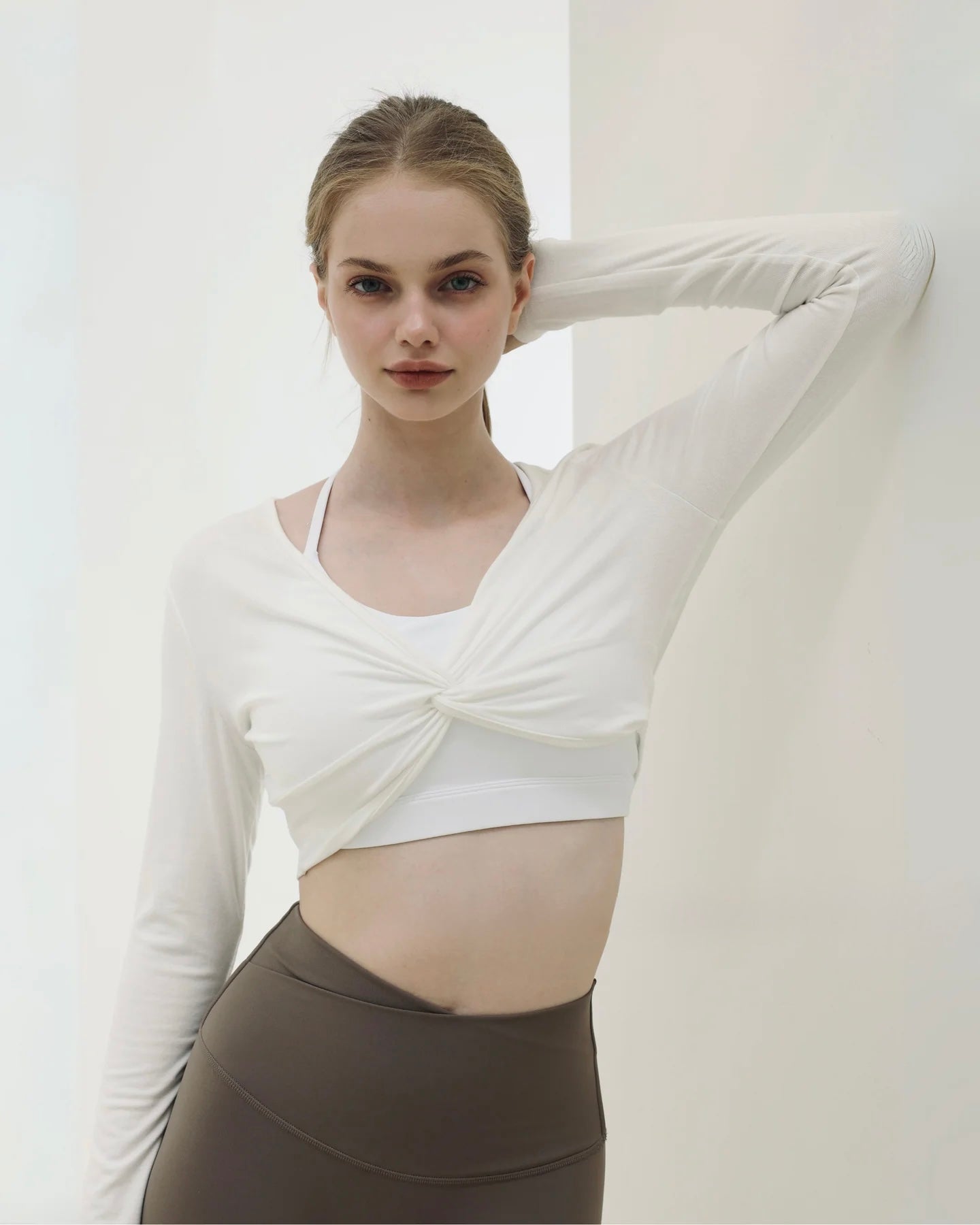 ISLAOUT010 Twist crop cover