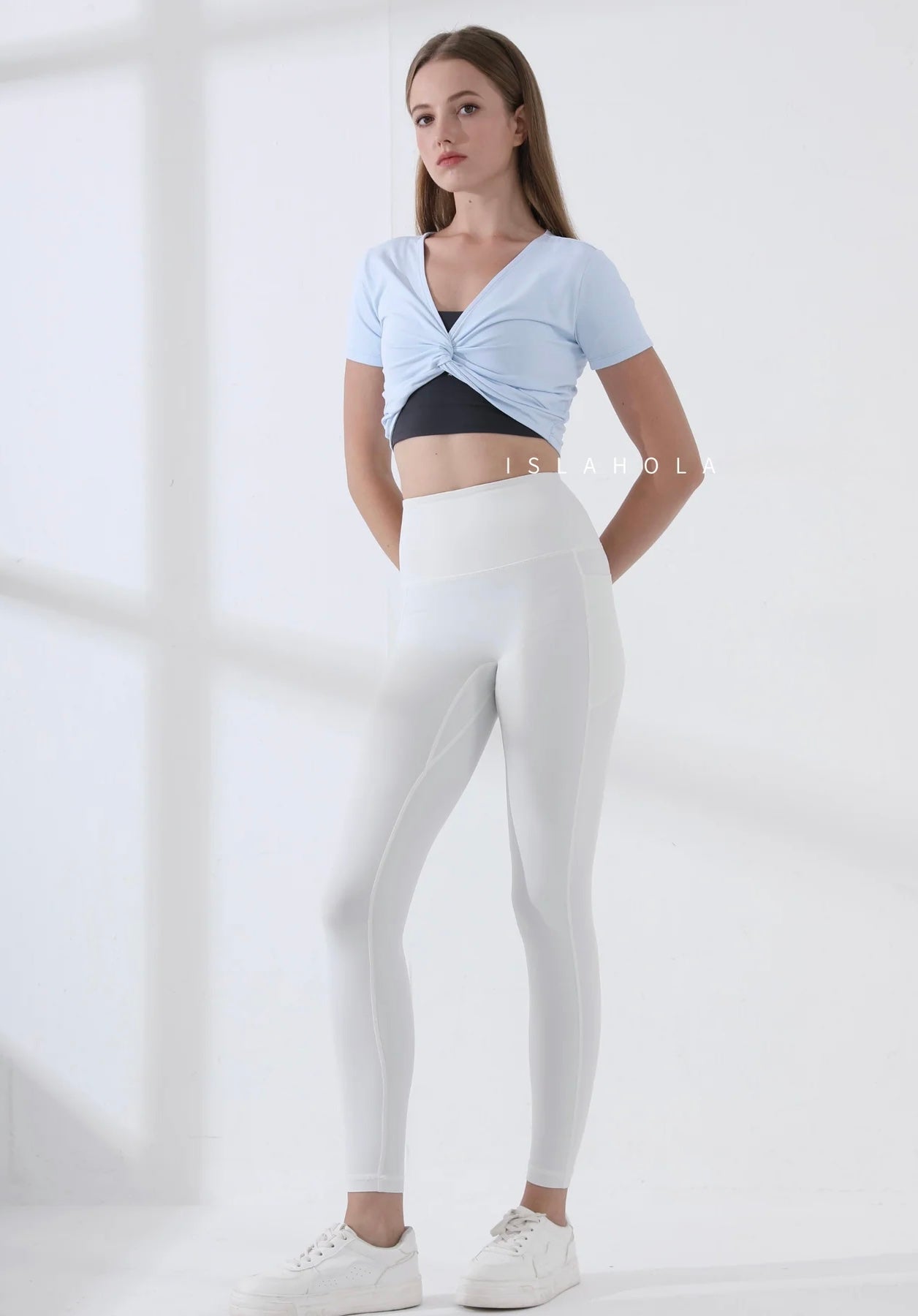 ISLAOUT051 twist front crop top