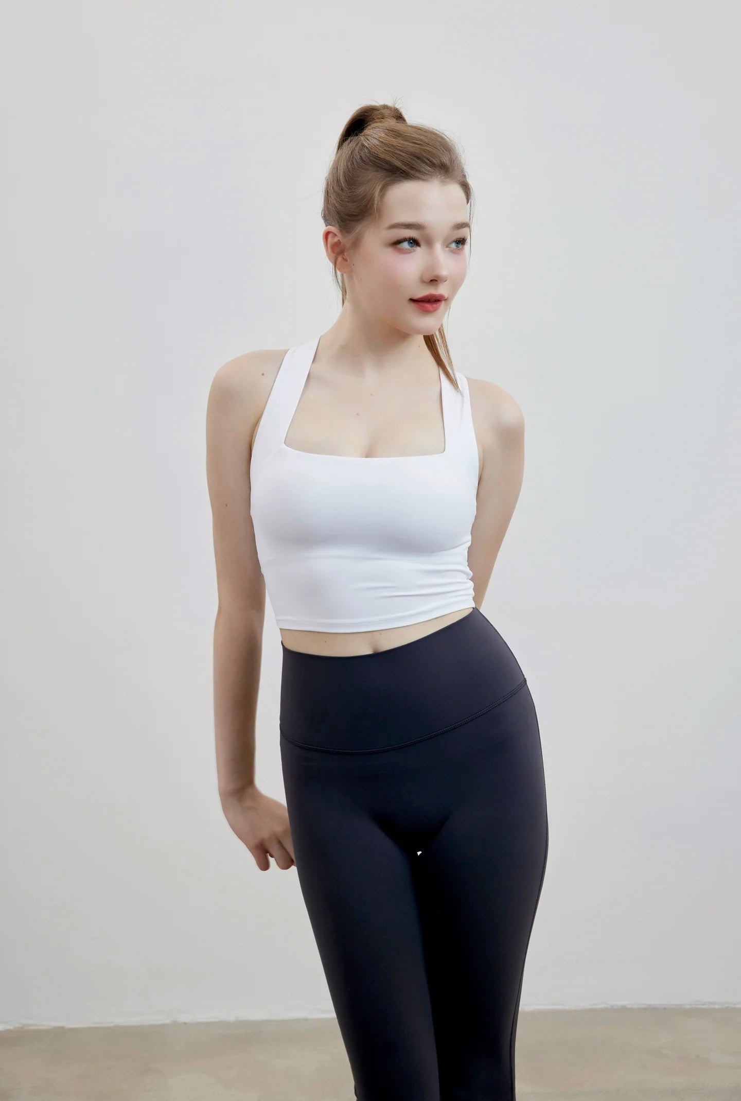 ISLAB055 Twist back square neck bra top